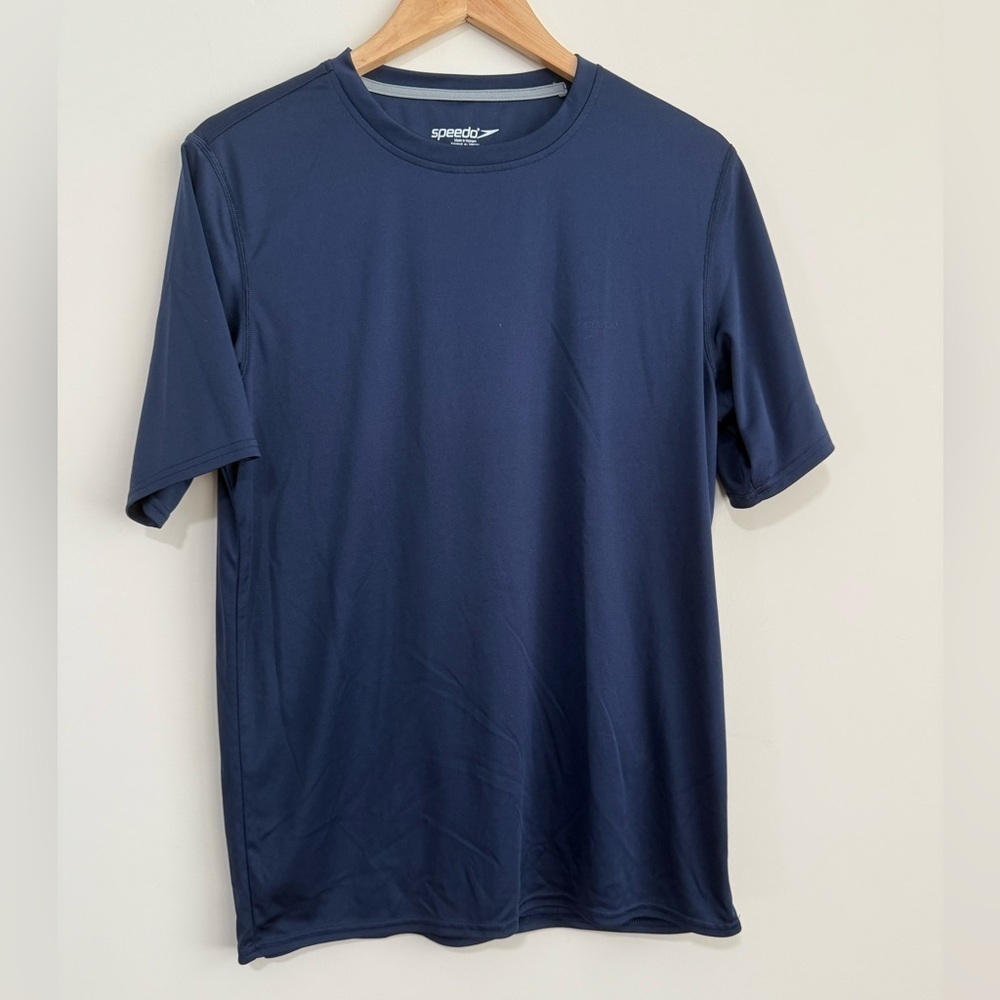 Speedo Menโs Quick Dr T-Shirt. Size M. In Perfect Condition
